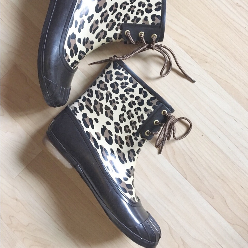 Sperry Topsider leopard rain boots